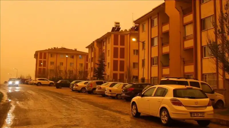 Meteoroloji Uyardı: Çöl Tozu ve Sağanakla Gelen Çamur Yağmurları