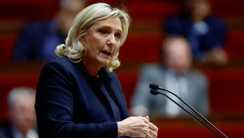 Le Pen'in Geleceği Tehlikede: Suçlamalar Adaylığını Nasıl Etkileyecek?