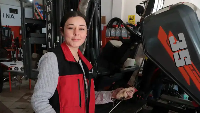 Kadınlar Sanayinin Gücünü Artırıyor: Melike Hanım'ın Forklift Serüveni