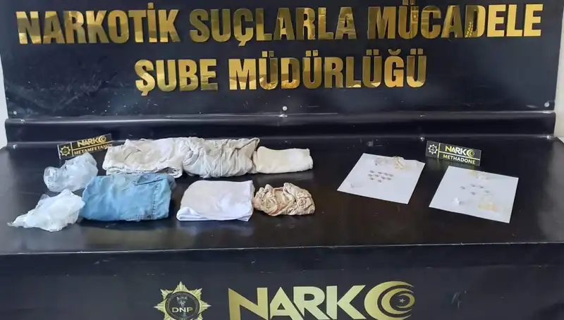 Genç Adamın Midesinden Çıkan Kapsüller Şok Etti