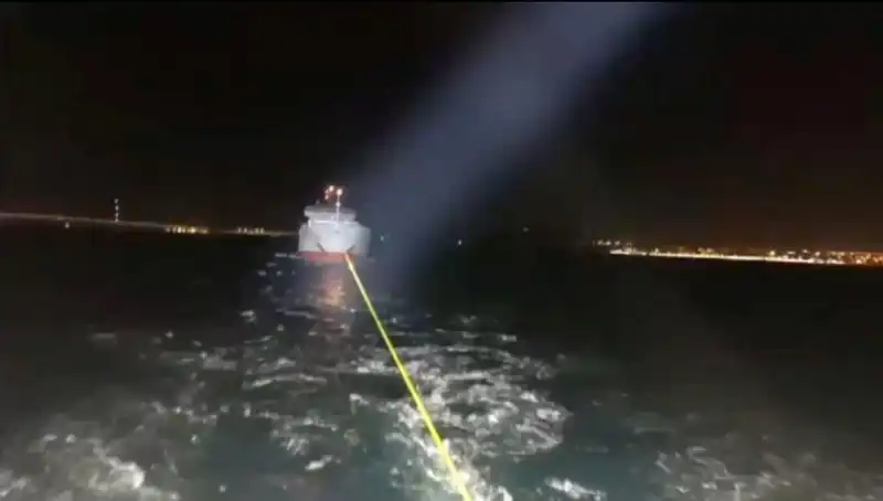 Çanakkale Boğazı’nda Gemi Arızası: Kurtarma Çalışmaları Başladı