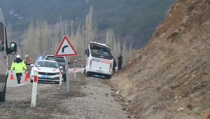Oltu'da İşçi Servisi Kazası: Yaralı Sayısı Artıyor, Detaylar Şok Edici