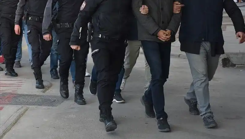 FETÖ Operasyonu Türkiye'nin 5 İlinin Gözdesi: 10 Gözaltı!