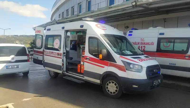 Düğün Gününde Hastaneye Yoğun Bakıma Alınan Gelin, Tüm Davetlileri Şok Etti