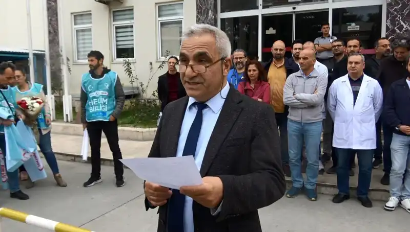 Antalya’da Doktora Saldırı: Sağlık Çalışanları Grev İçin Bir Araya Geldi