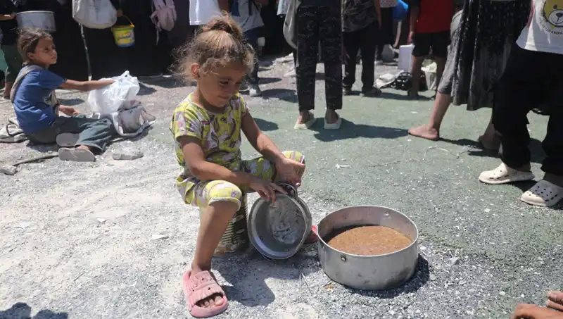 Gazze'de Ailelerin Ekmek Mücadelesi: Çocuklar Açlıktan Feryat Ediyor