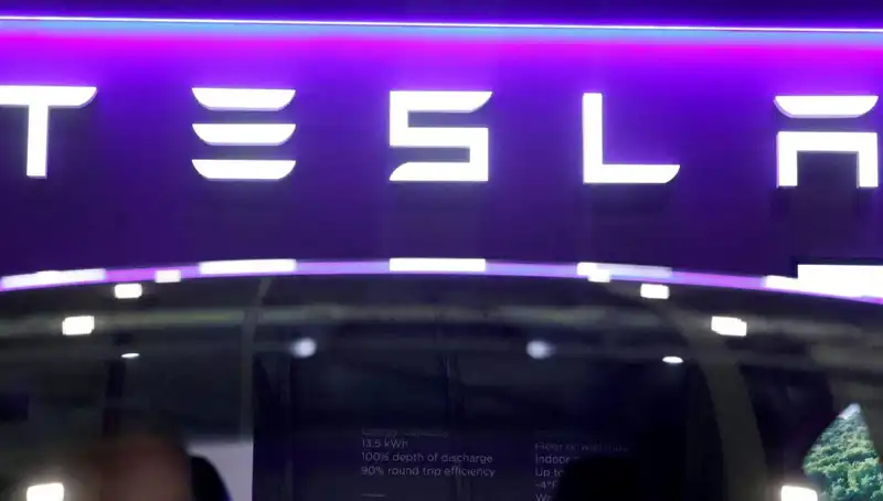Tesla'nın "Robotaxi" Projesi: Sürücüsüz Taksi Devrimi Gerçekleşiyor!