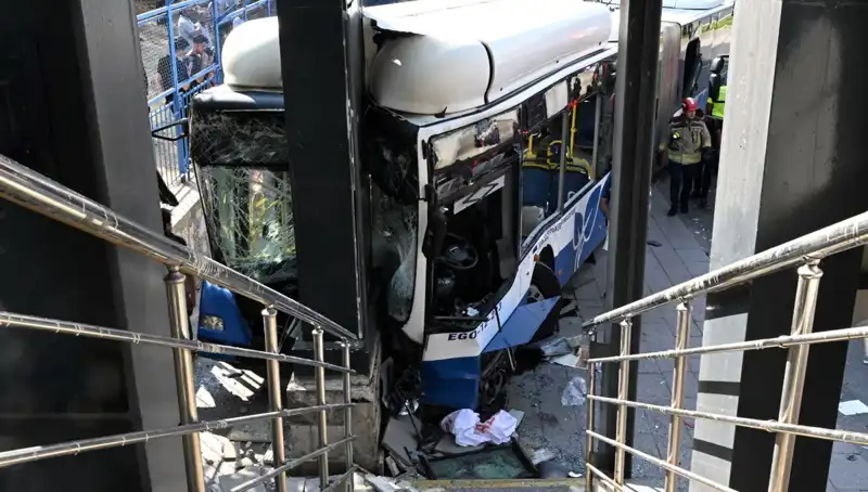 Ankara’da Belediye Otobüsü Kaza Yaptı: Biri Ağır 27 Yaralı!