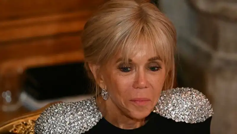 First Lady davasında "Erkek olarak doğdu" iddialarına beraat kararı!