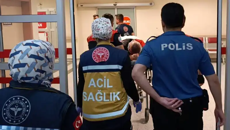Trafik Kazası: Polis Ekipleri Olay Yerinde İki Yaralı!