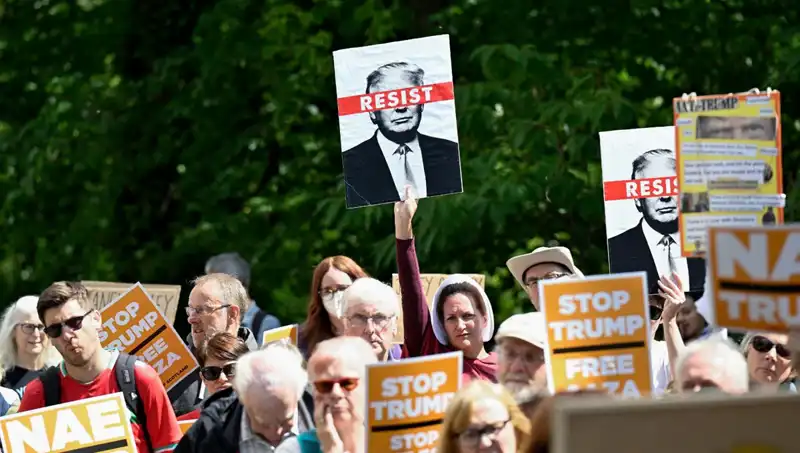Trump'ın İskoçya Ziyareti Protestolarla Gölgelendi: Golf Sahasında Tartışma Var