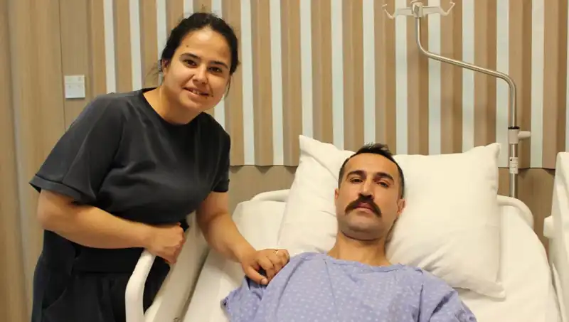 32 Yaşında Mide Kanaması Şüphesiyle Gittiği Hastanede Kalın Bağırsak Kanseri Teşhisi!
