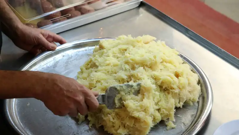 35 Yıldır Kentin Lezzetini Yaşatan Usta Şef: Tescilli Tariflerin Ardındaki Hikaye