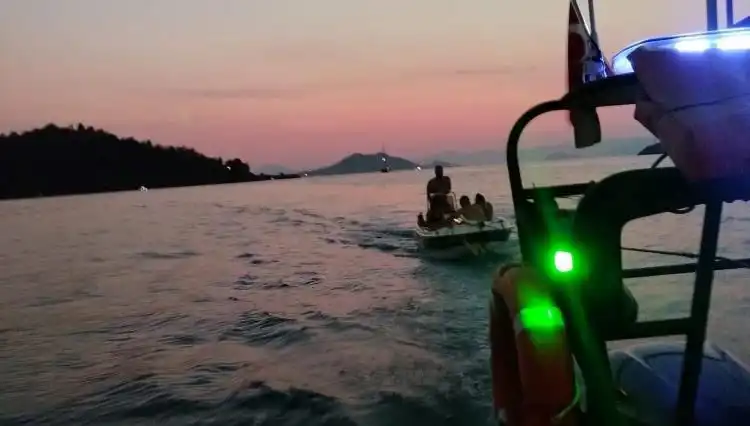 Fethiye Açıklarında Sürüklenen Teknedeki 4 Kişi Kurtarıldı: Detaylar Ortaya Çıktı!