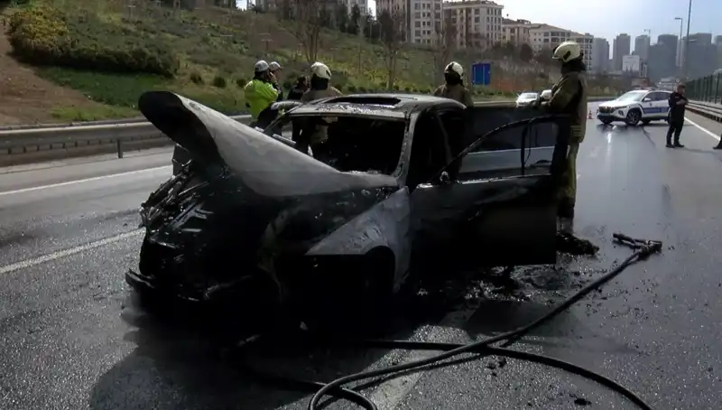Alev Alev Yanan Otomobilin Dramı: Geceyi Kül Olmadan Geçiremedi