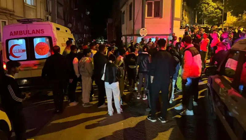 Balıkesir'de Sokak Ortasında Kan Gövdeyi Gördü: Kavga Sonrası Ölüm!