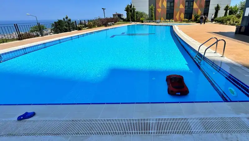 Samsun'da Korkunç Kaza: 4 Yaşındaki Çocuk Akülü Arabasıyla Havuzda