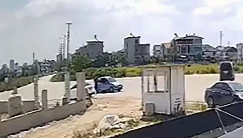 Park Halindeki Otomobillerden 450 Bin Lira Çalındı: Olayın Perdeleri Aralanıyor