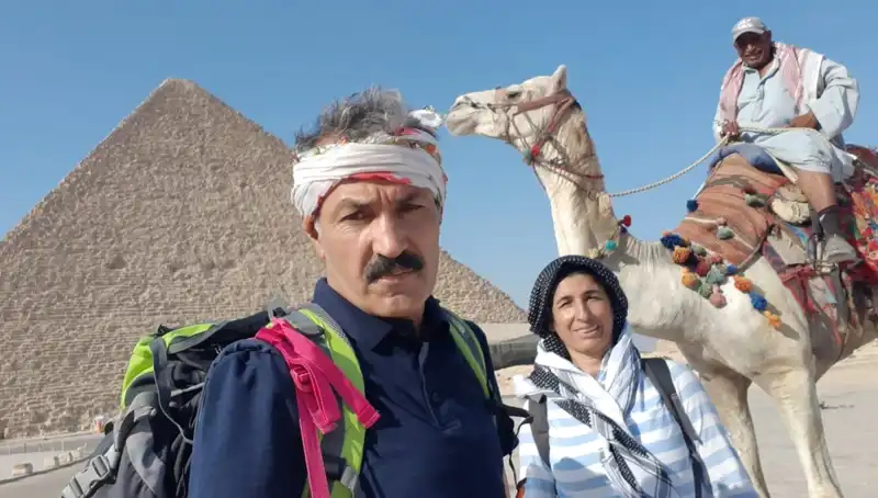 Şırnaklı Çift, İneklerinin Gücüyle 16 Yılda 40 Ülkede Gezi Yapıyor!