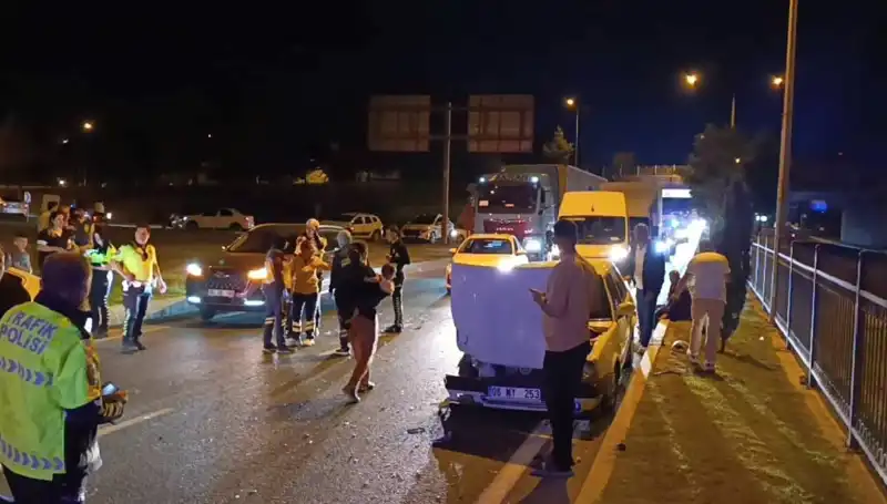 Otoyolda Gerisinde Yaşanan Kaza: İkisi Çocuk Dört Yaralı, Neler Oldu?