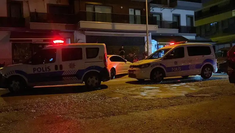 Kocaeli'de Gençler Arasında Bıçaklı Kavgada İki Kişi Yaralandı!