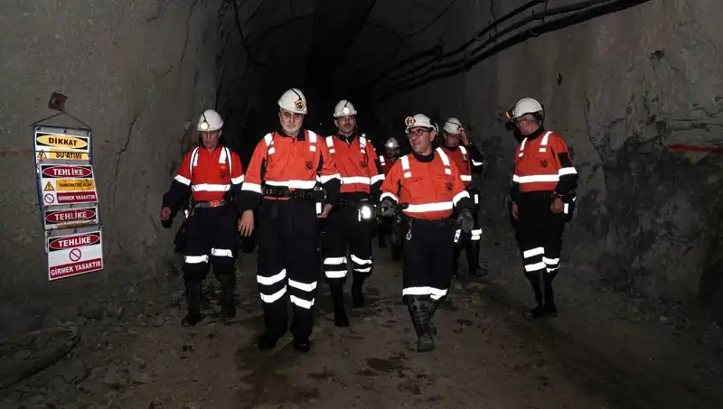 Altın Madeninde Kıran Kırana Mücadele: Bakan Işıkhan Yerinde İncelemelerde Bulundu
