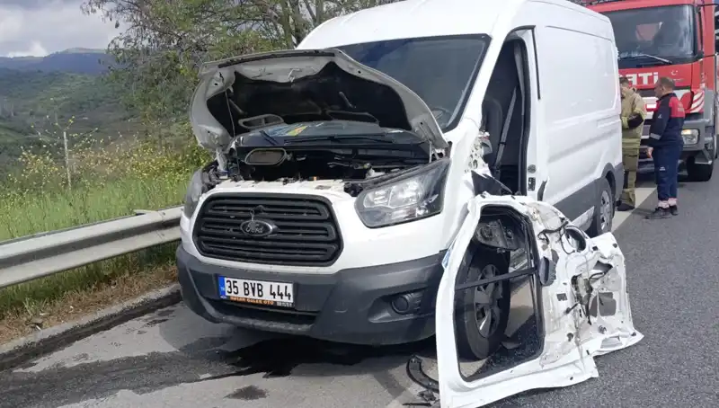 Aydın-İzmir Otoyolu'nda Feci Kaza: 3 Kişi Hayatını Kaybetti