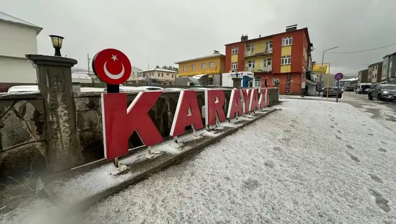 Temmuzda Beklenmedik Kar Yağışı: Sürücüler Şaşkın ve Hazırlıksız Kaldı