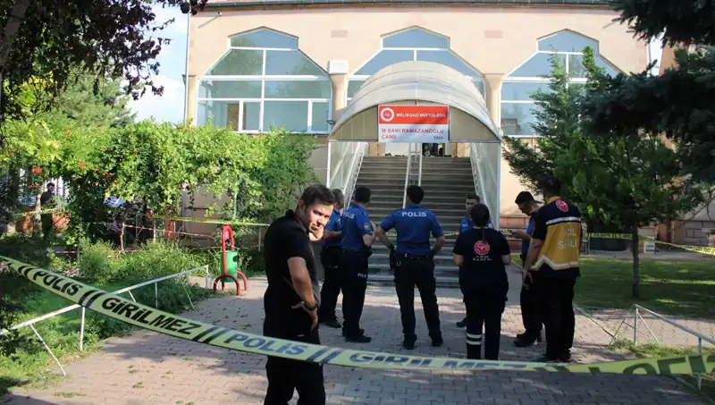 İslam Dini ve Zihinleri Saran Şiddet: Namazda Husumetle Gelen Ölüm