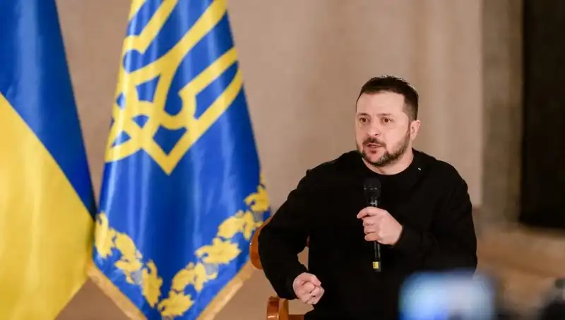 Kiev Bombalarını Yağdıran Moskova'ya Zelenski’den Sert Barış Mesajı