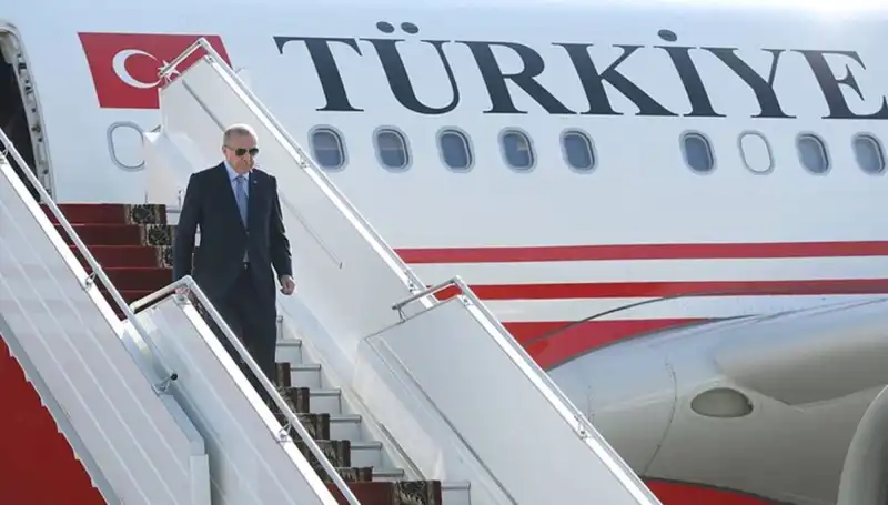Cumhurbaşkanı Erdoğan İtalya Gezisini Tamamladı: Görüşmeler ve Dönüş Yolculuğu