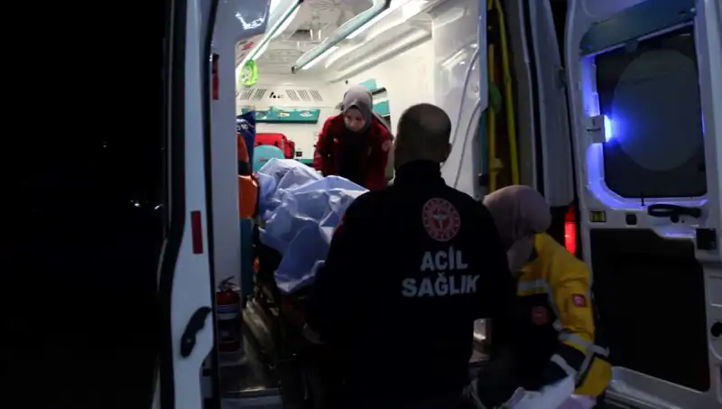 Küfürleşme Tartışması Korkunç Bir Kavga ile Sonuçlandı: Olay Yerinde Kan Aktı