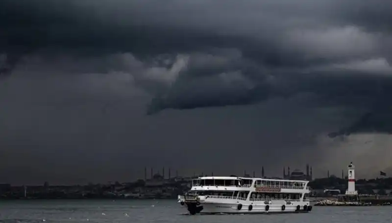 İstanbul ve Çevresindeki İller İçin Sağanak Yağış Uyarısı Yapıldı