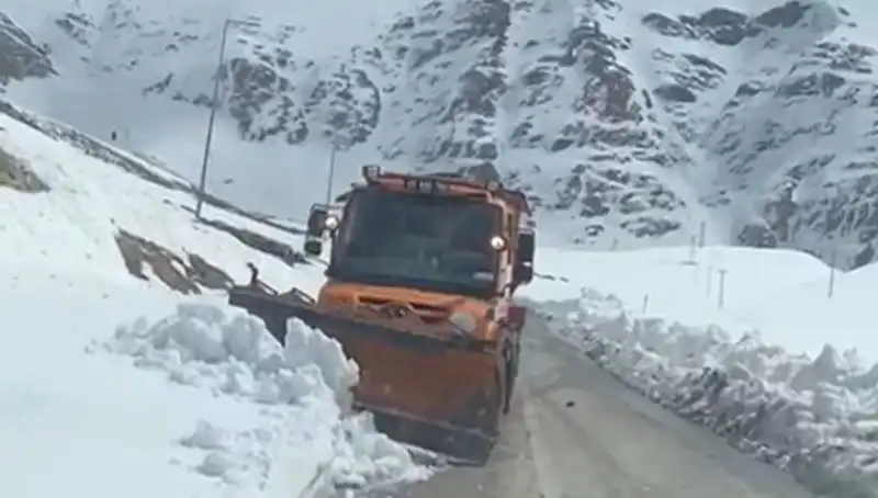Beş Ay Kapalı Kalan Kayak Merkezi, Tek Haftada Yeniden Kapılarını Açtı!