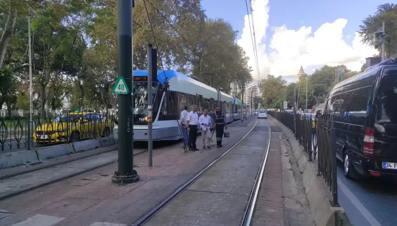 Beyoğlu'nda Tramvay Kazası: Yayalar için Tehlike Çanları Çalıyor