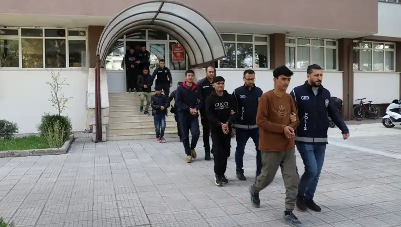 Edirne ve Kırklareli'nde Kaçak Göçmenlere Yönelik Büyük Operasyon Gerçekleşti