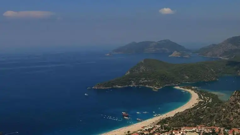 Atina'da Deniz Planlamasına Tepkiler: İddialara Yanıt Gecikmedi!