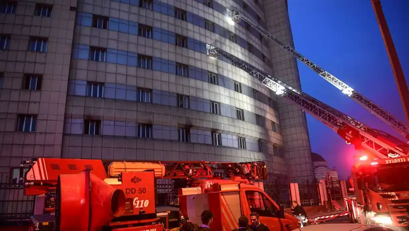 Yüksek Katlı Binalarda Yaşayanlar İçin Kritik İpuçları: İtfaiyecilerin Uyarıları
