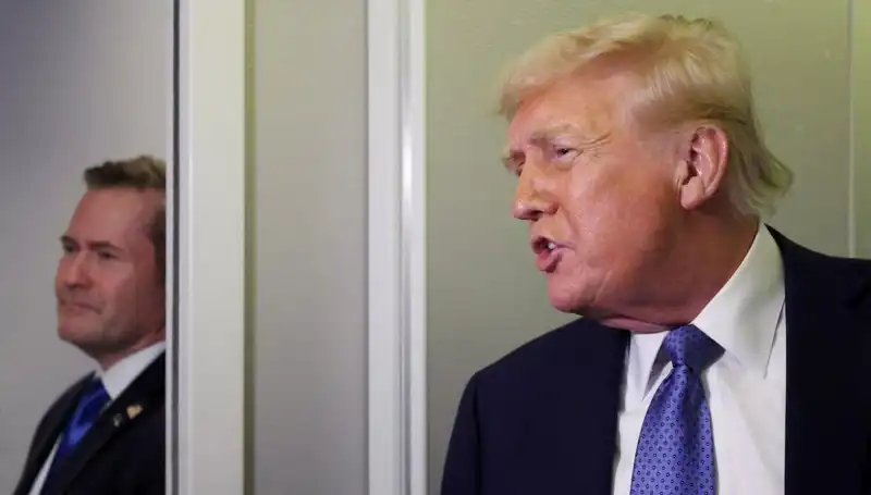 Trump'ın Sızıntı Krizi: Mike Waltz Görevden Alındı mı?