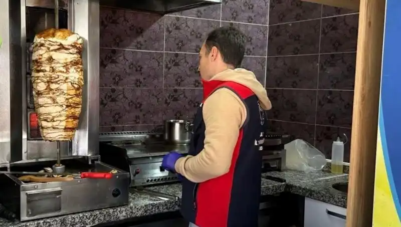 Tavuk Döner Skandalı: İşletmelere Yapılan Baskınların Nedeni Nedir?