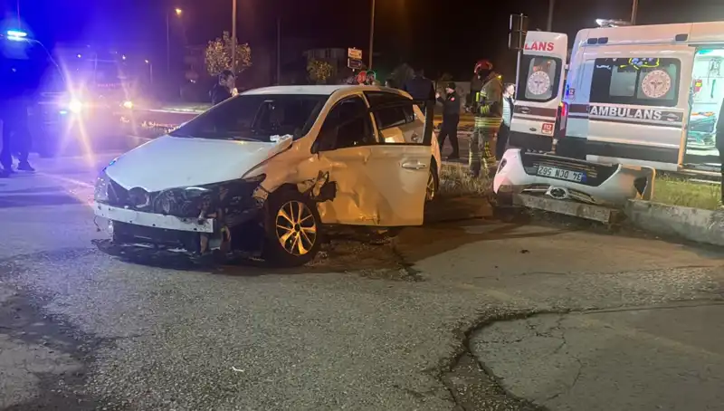 Pikap ile Otomobil Çarpıştı: Kaza Sonrası Neler Yaşandı?