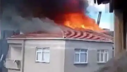 Bağcılar'da Yangın: Beş Katlı Bina Alev Alev Yandı!