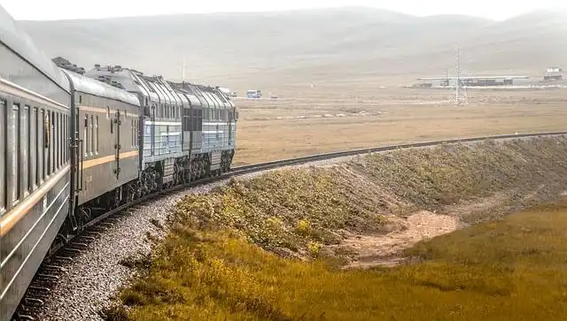 Pensilvanya'da Korkunç Tren Kazası: Raylar Üzerindeki 3 Kişiye Çarpıldı