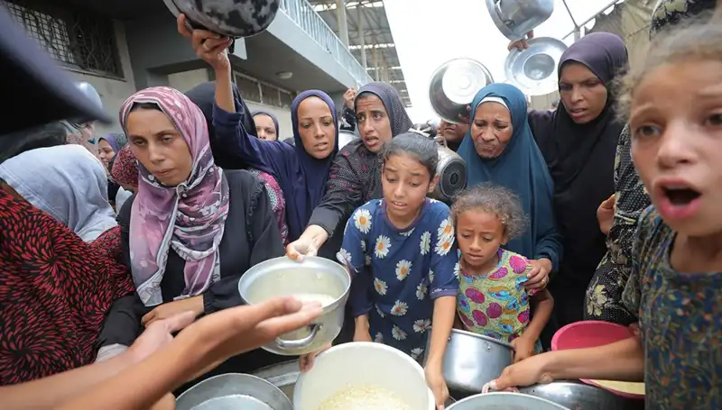 Gazze'de Açlık Krizi: Ölü Sayısı 222'ye Ulaştı, Dünyayı Sarsan Manzara