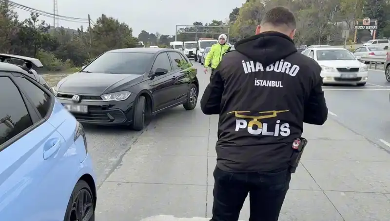 Emniyet Şeridini İhlal Eden Şoförün Yolu, Sıra Dışı Bir Olayla Değişti
