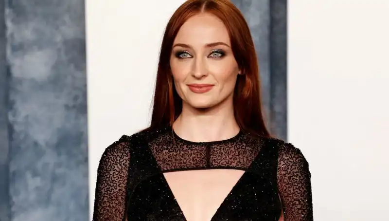Game of Thrones Yıldızı Sophie Turner’a Yapılan Yorum Tepkisi Sosyal Medyada Gündem Oldu