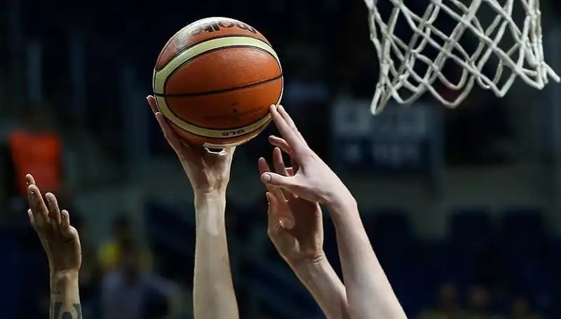 Kadın Basketbolunda Dev Çatışma: Fenerbahçe ve Beşiktaş Yarı Finalde Karşı Karşıya