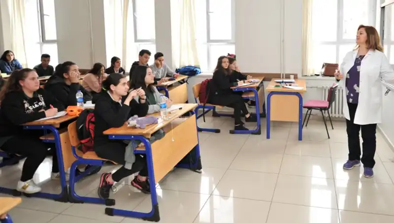 2025 MEB Lise Kayıt Tarihleri: LGS Sonuçlarıyla Hangi Liselere Başvurulacak?