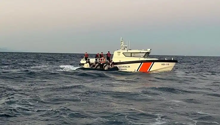 Ayvacık Açıklarında 17 Göçmenin Dramı: Kurtarıldılar