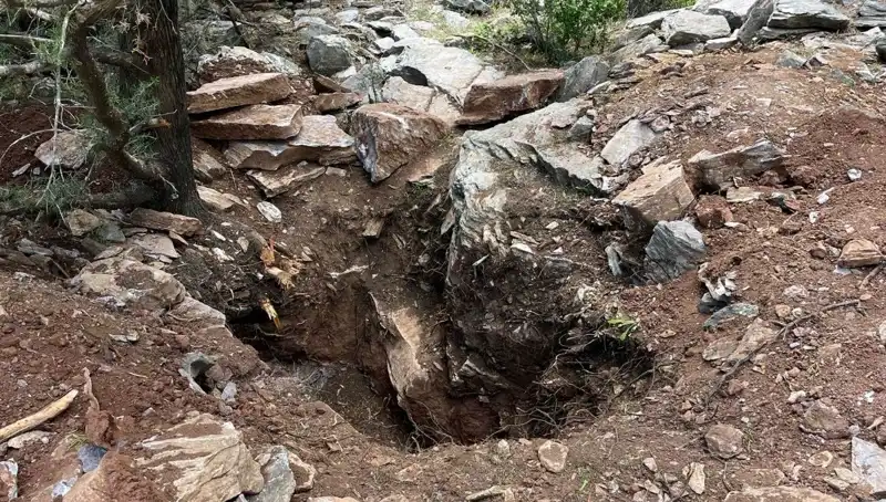 Eski Vali ve Emekli Albay Define Ararken Yakalandı: Gözler Şimdi Onlarda!
